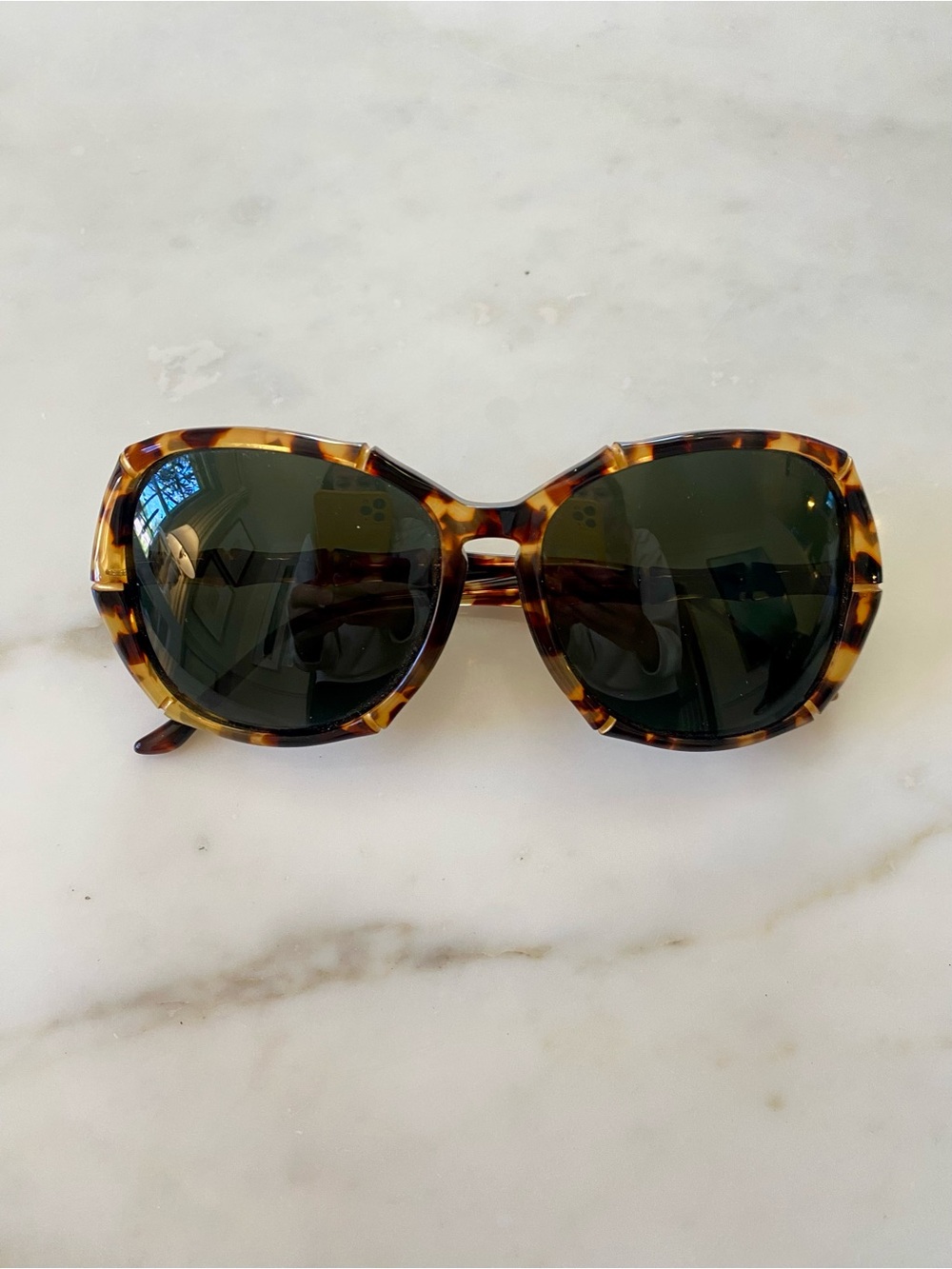 J McLaughlin Classic Tortoise Women's Sunglasses with Dark Lenses
